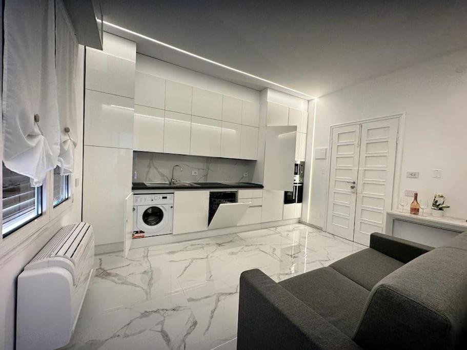 Suite Aurora Luxury In The Center Of Sanremo Esterno foto