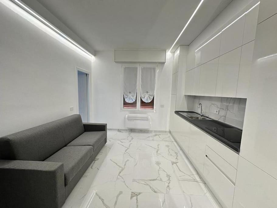 Suite Aurora Luxury In The Center Of Sanremo Esterno foto