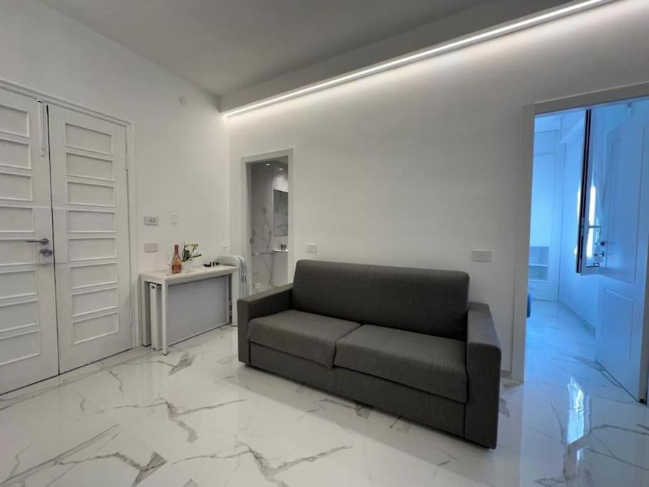 Suite Aurora Luxury In The Center Of Sanremo Esterno foto